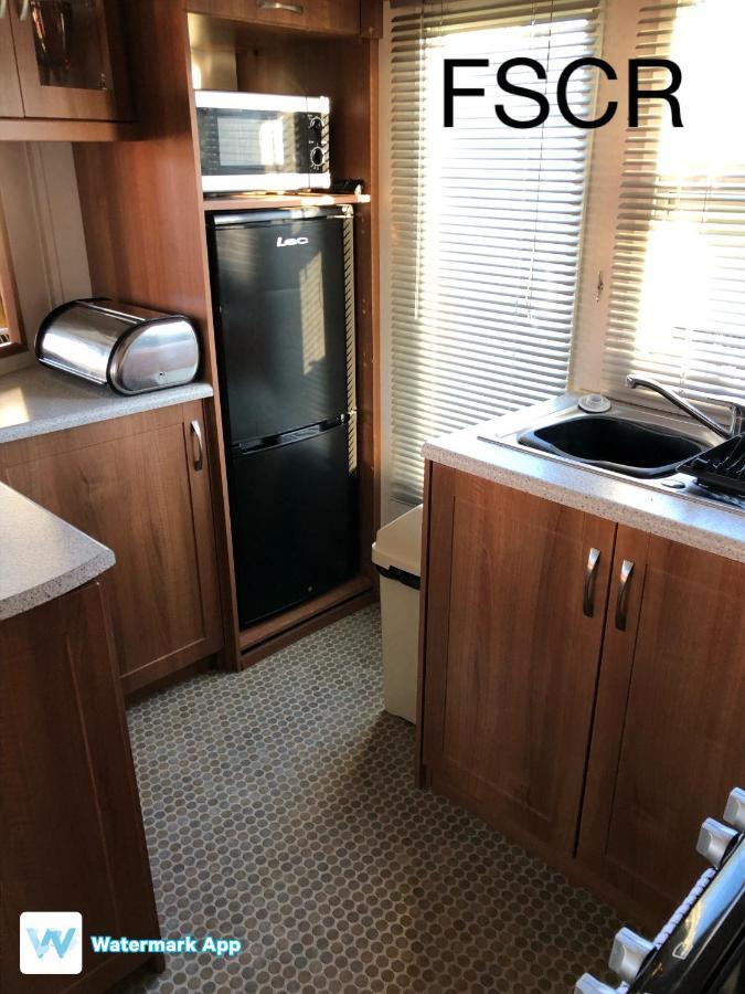 First Steps Caravan Rentals Сэнддаун Экстерьер фото